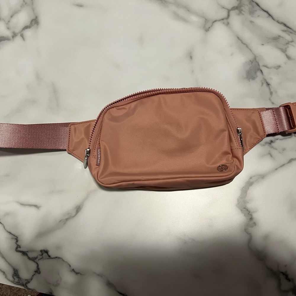 Lululemon belt bag